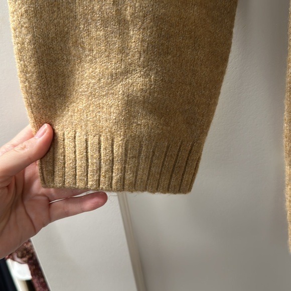 Loft camel sweater - Picture 3 of 4